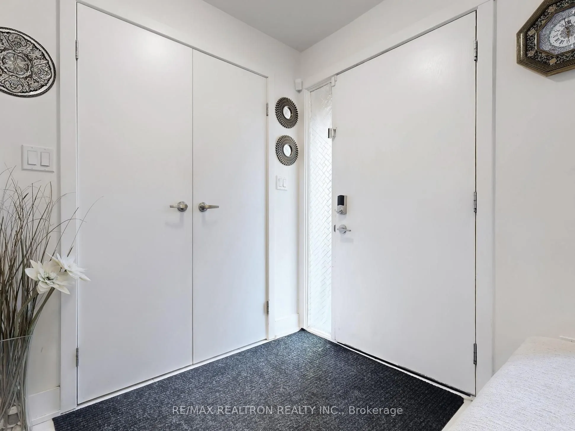 180 Fairview Mal Drive, #108