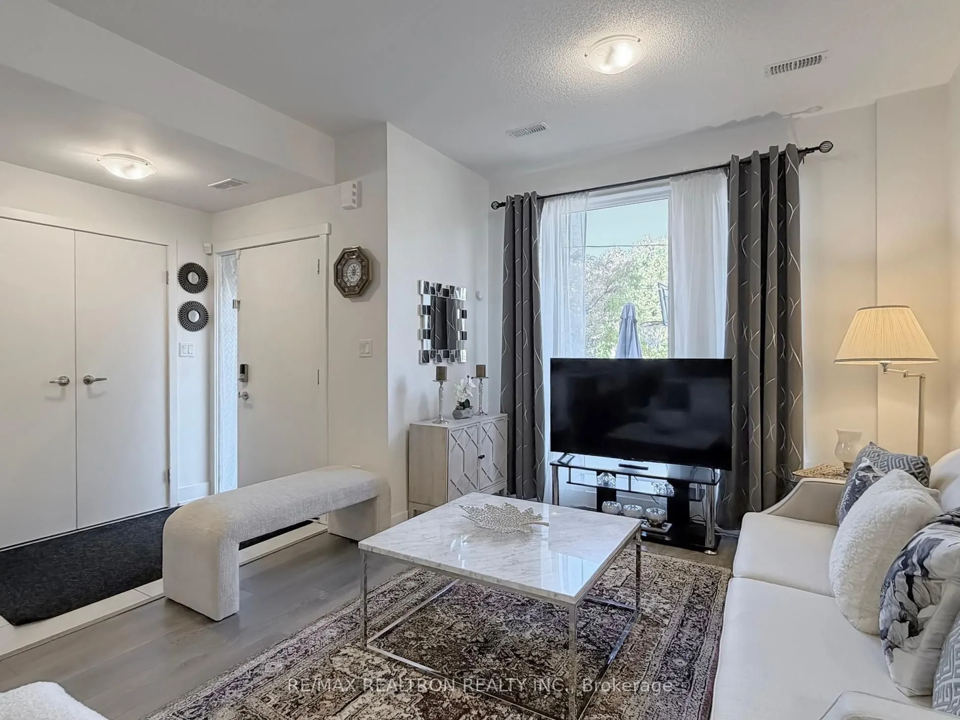 180 Fairview Mal Drive, #108