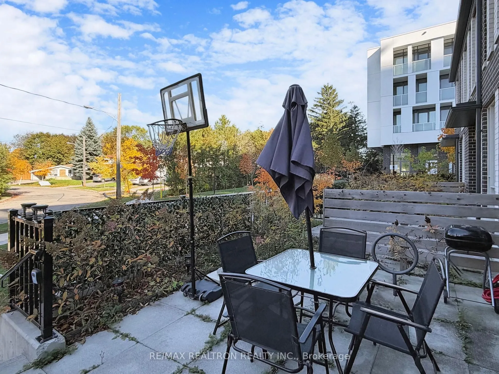 180 Fairview Mal Drive, #108