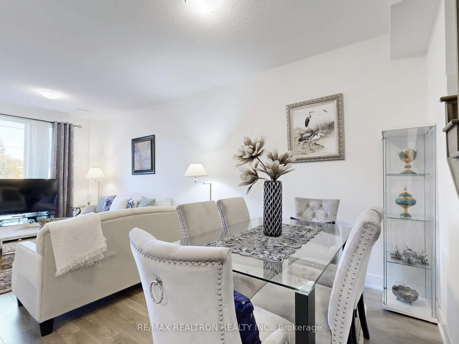 180 Fairview Mal Drive, #108