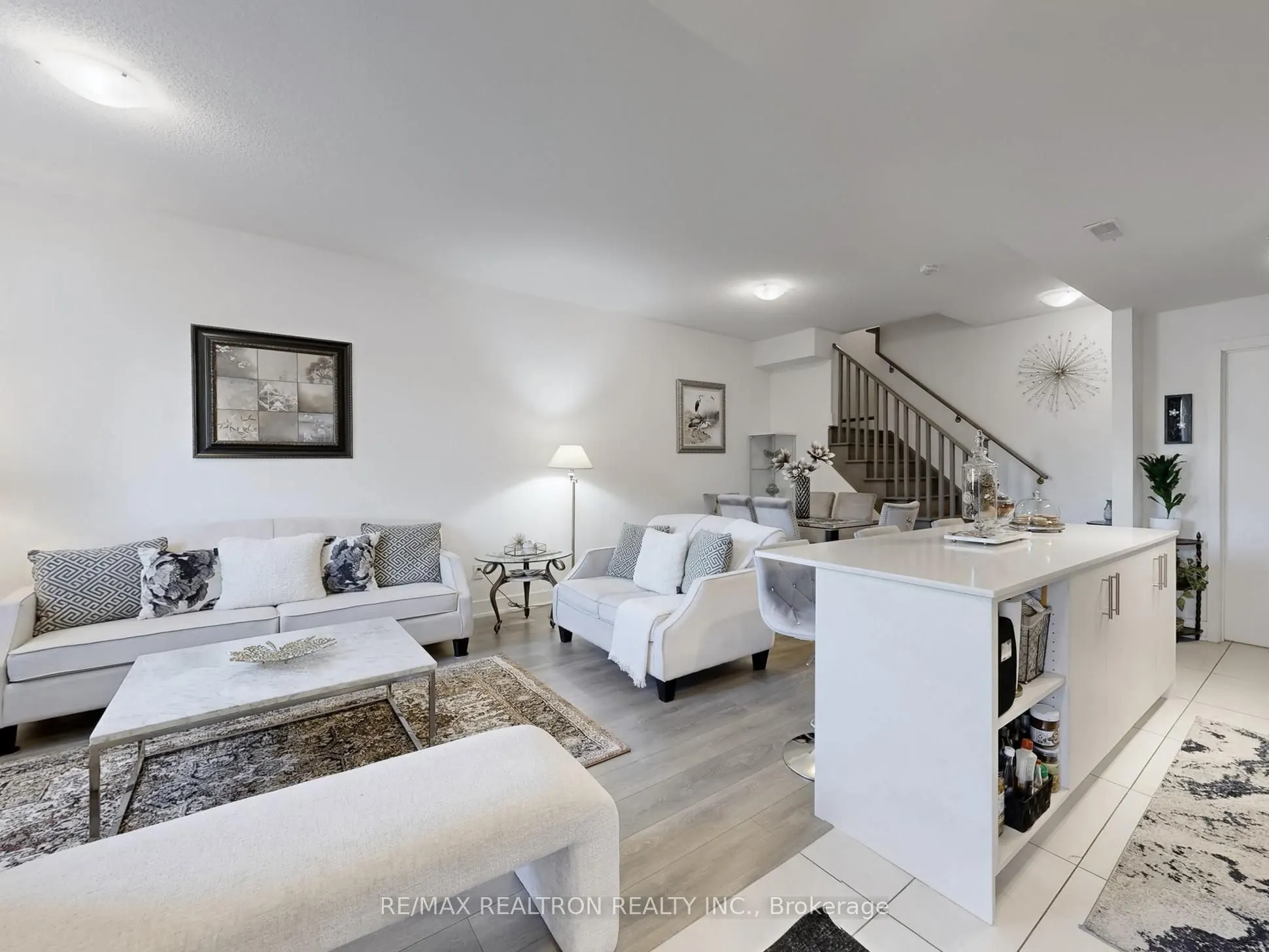 180 Fairview Mal Drive, #108