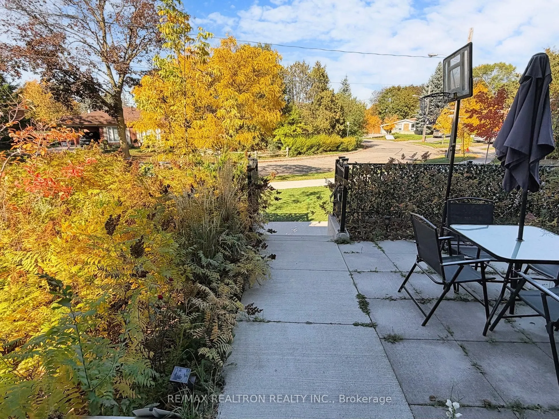 180 Fairview Mal Drive, #108