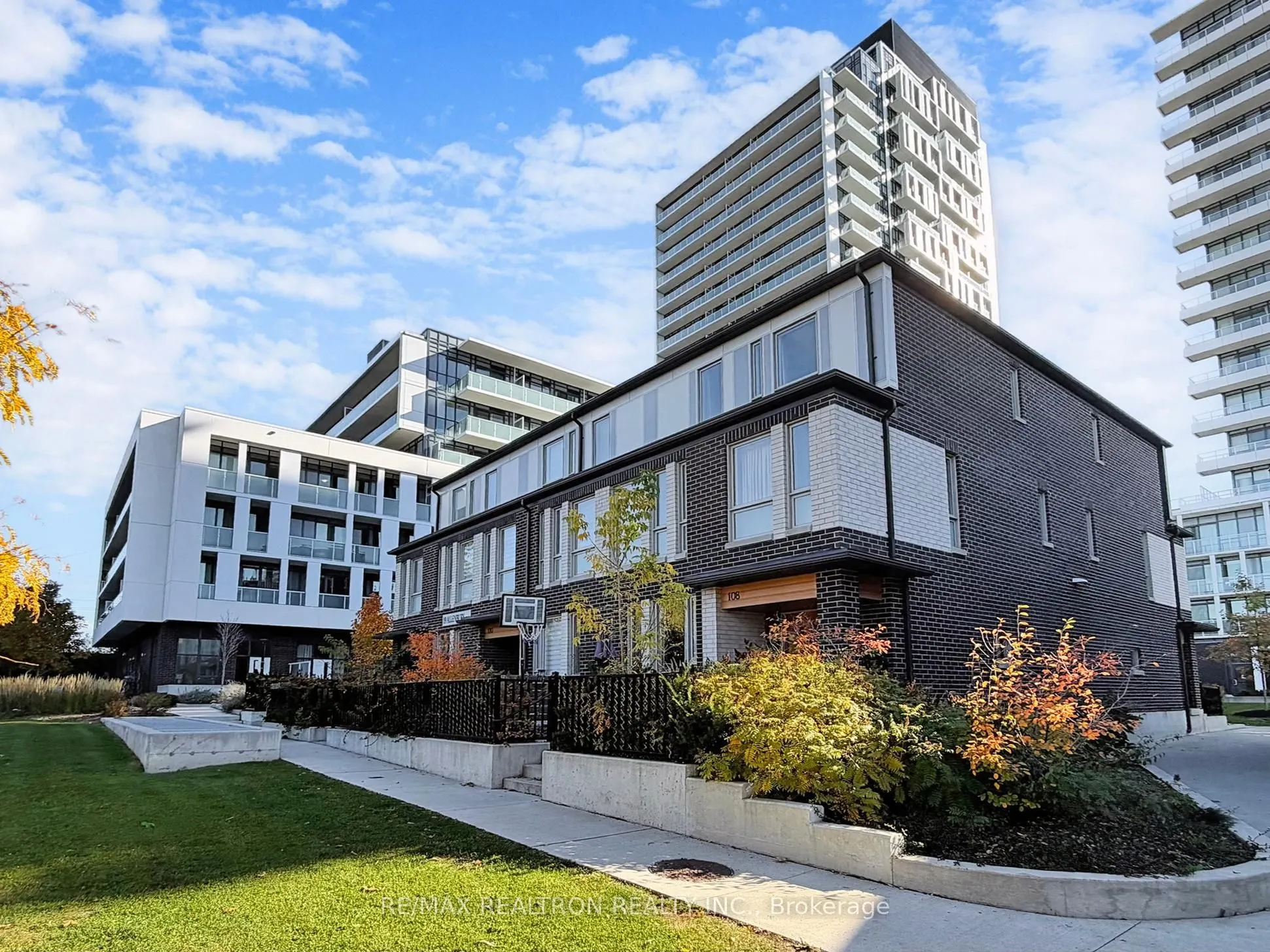 180 Fairview Mal Drive, #108