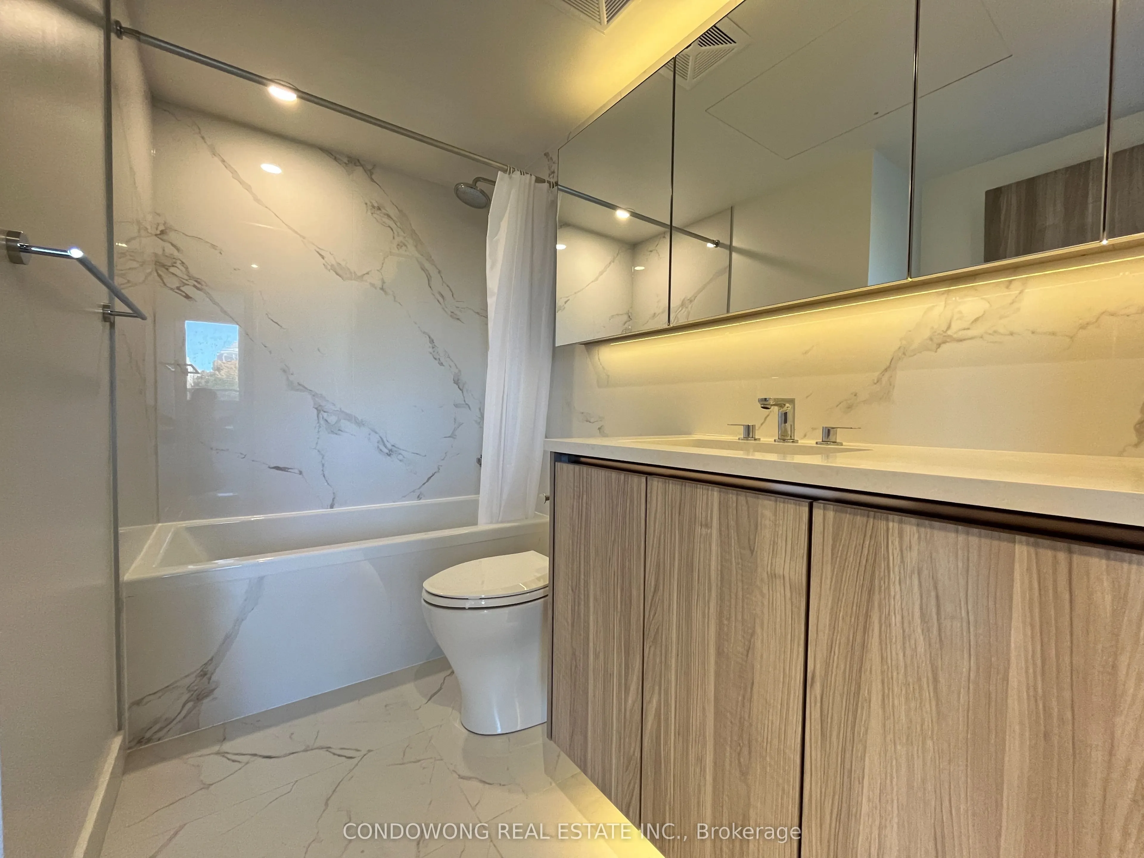 25 Mcmahon Drive, #609