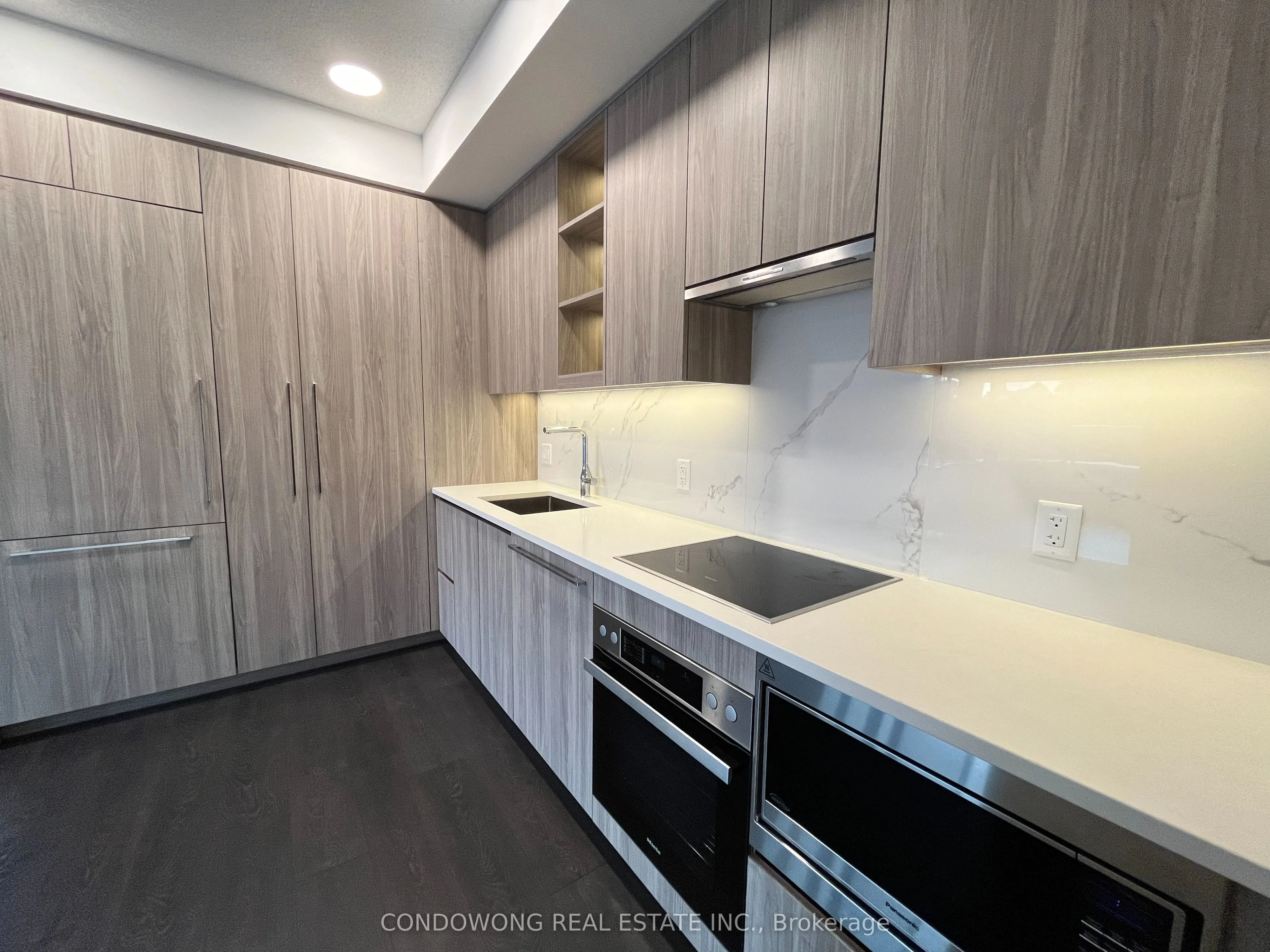 25 Mcmahon Drive, #609