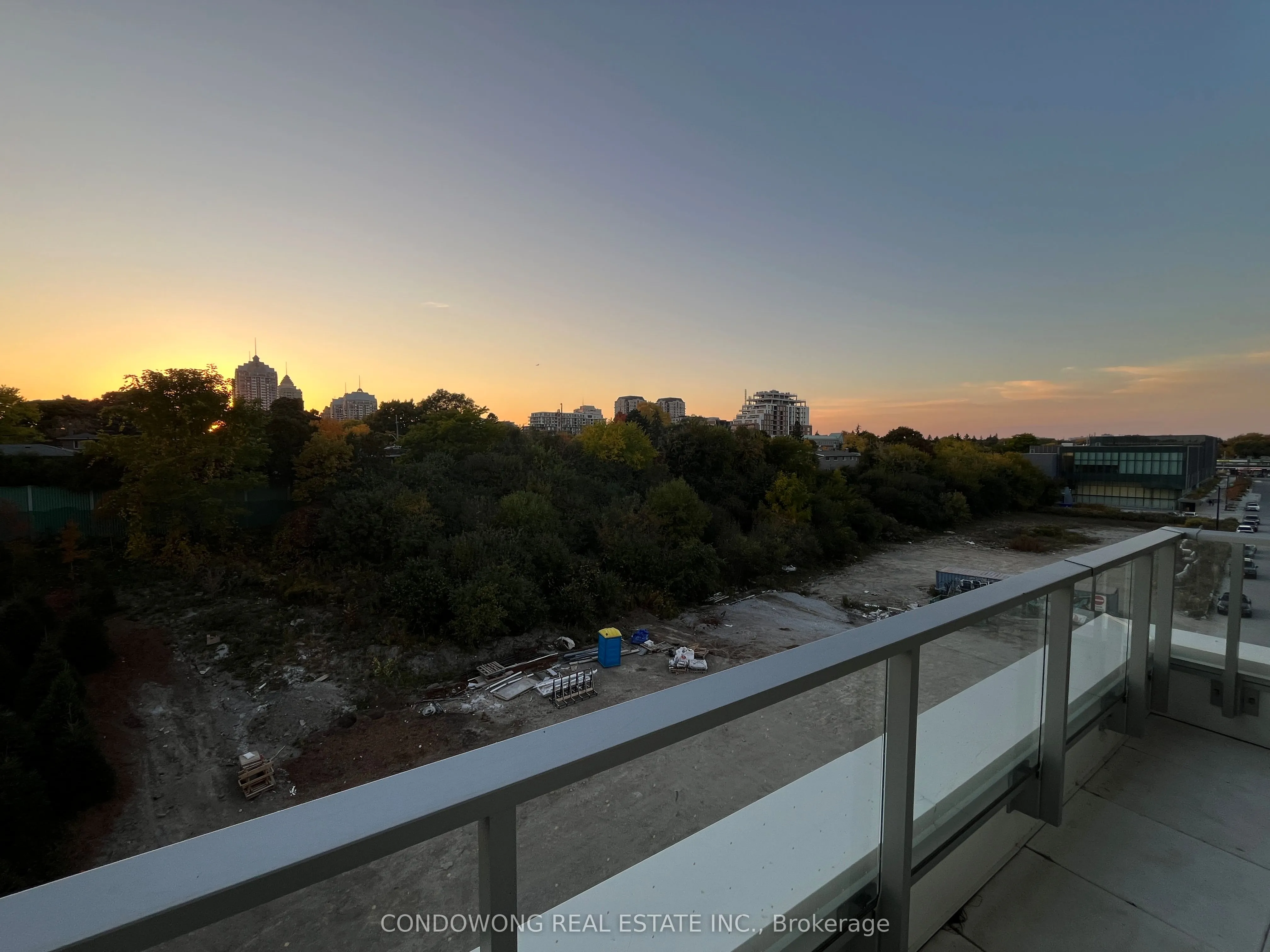 25 Mcmahon Drive, #609