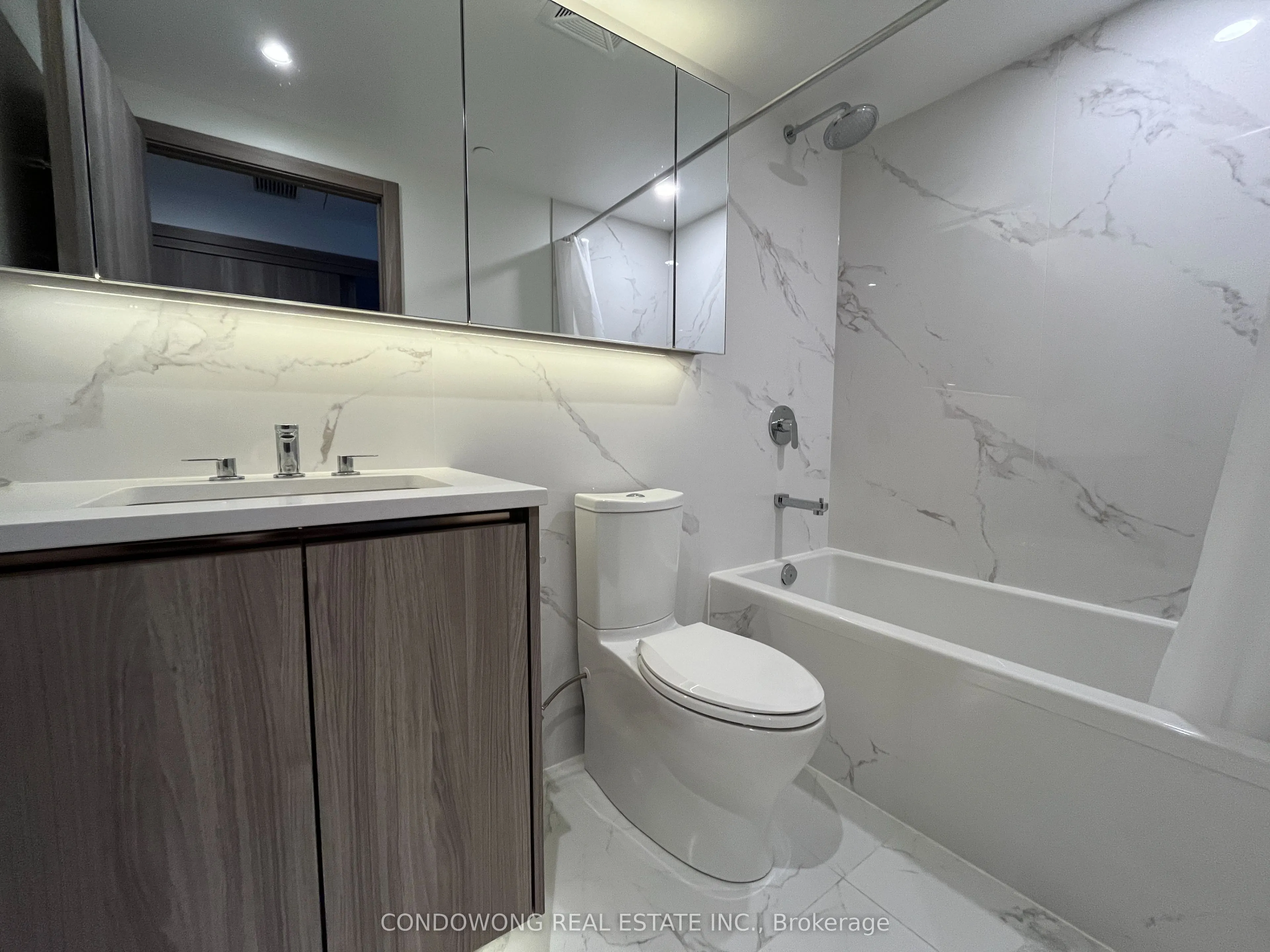 25 Mcmahon Drive, #609