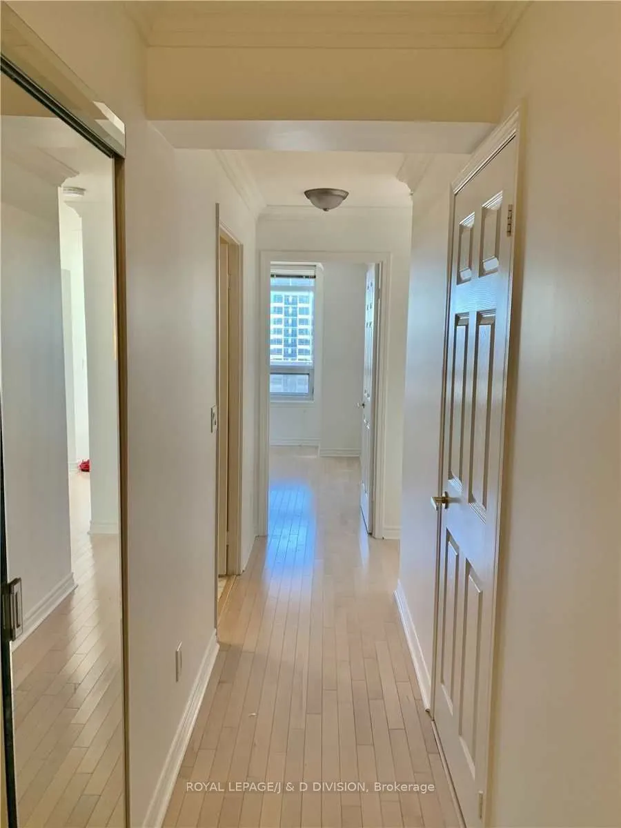 18 Kenaston Gardens, #1407