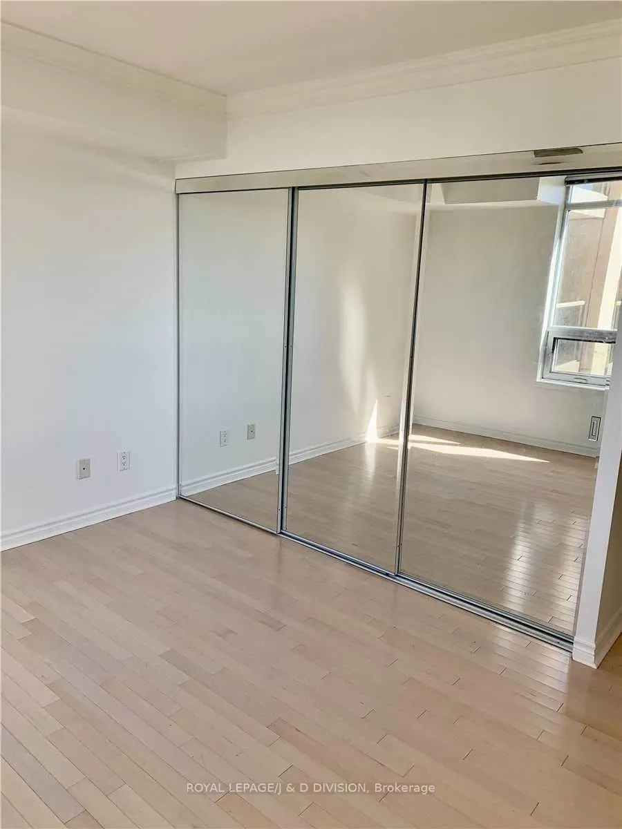 18 Kenaston Gardens, #1407