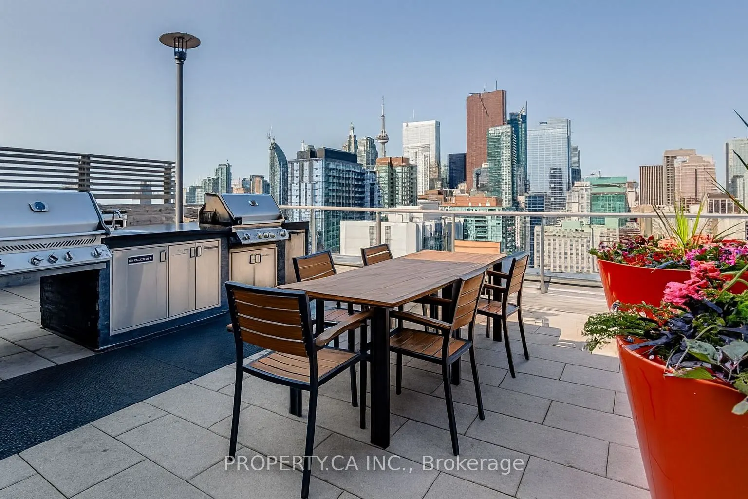 320 Richmond Street E, #1122