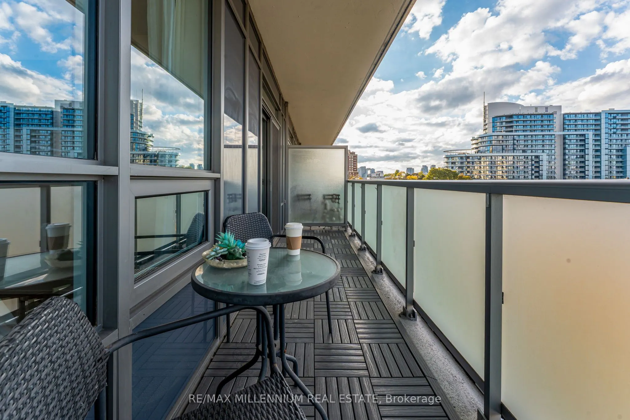 7 Kenaston Gardens, #322