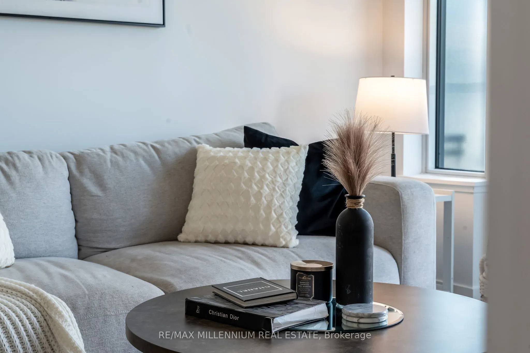 7 Kenaston Gardens, #322