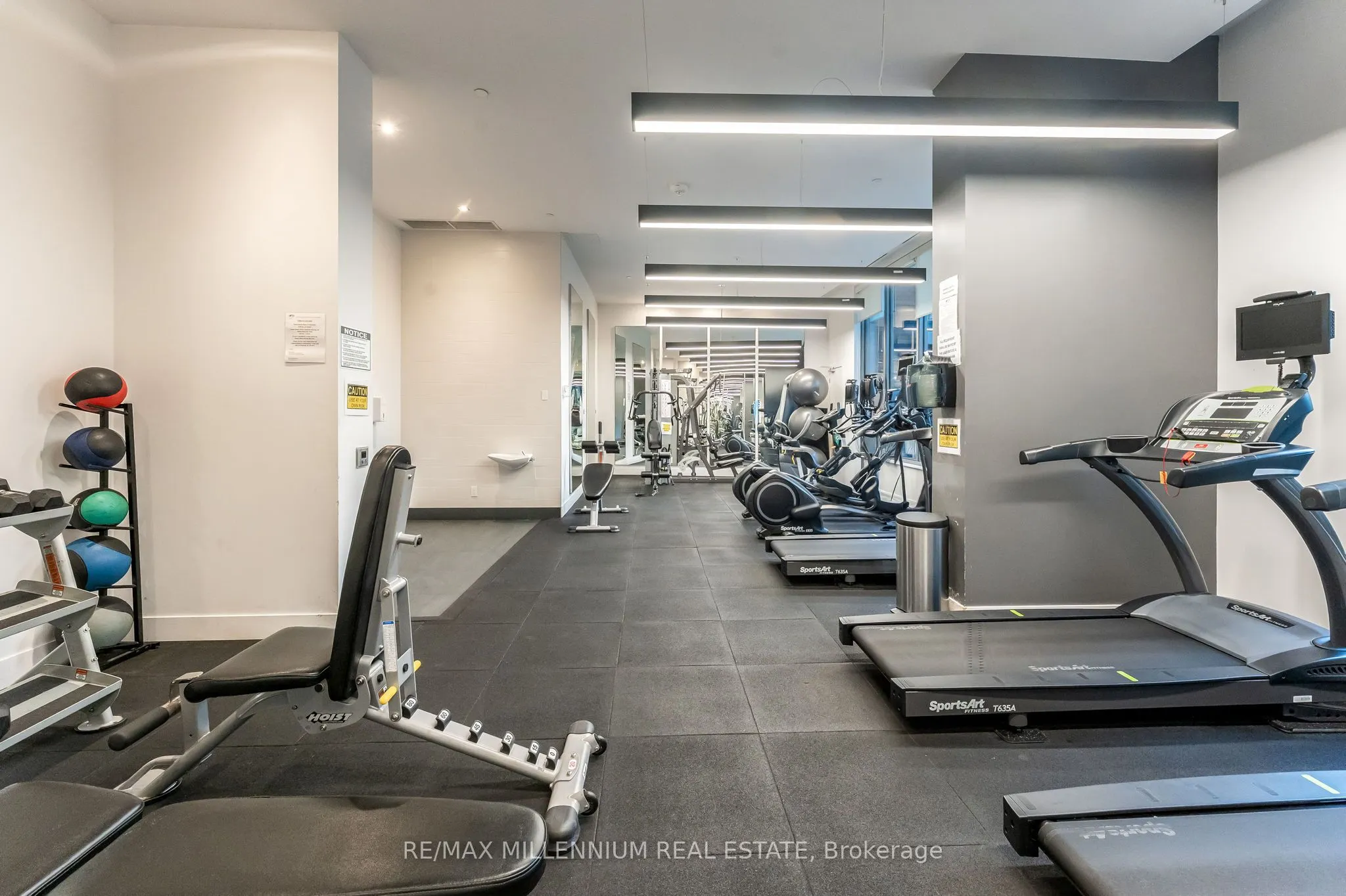 7 Kenaston Gardens, #322