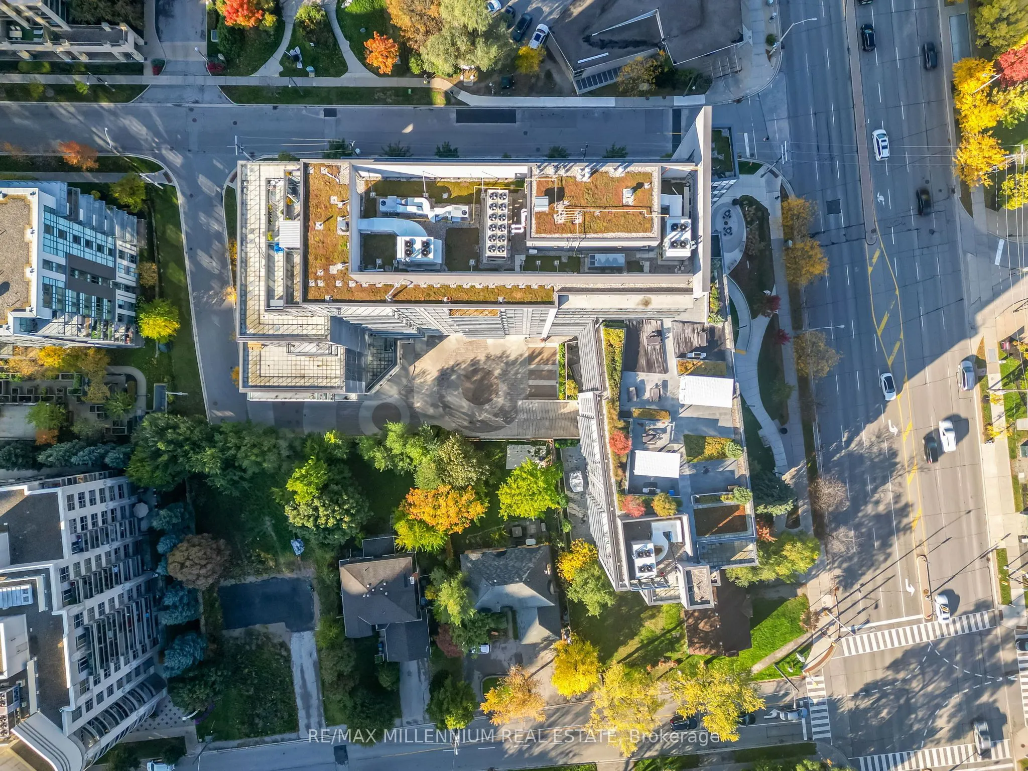 7 Kenaston Gardens, #322