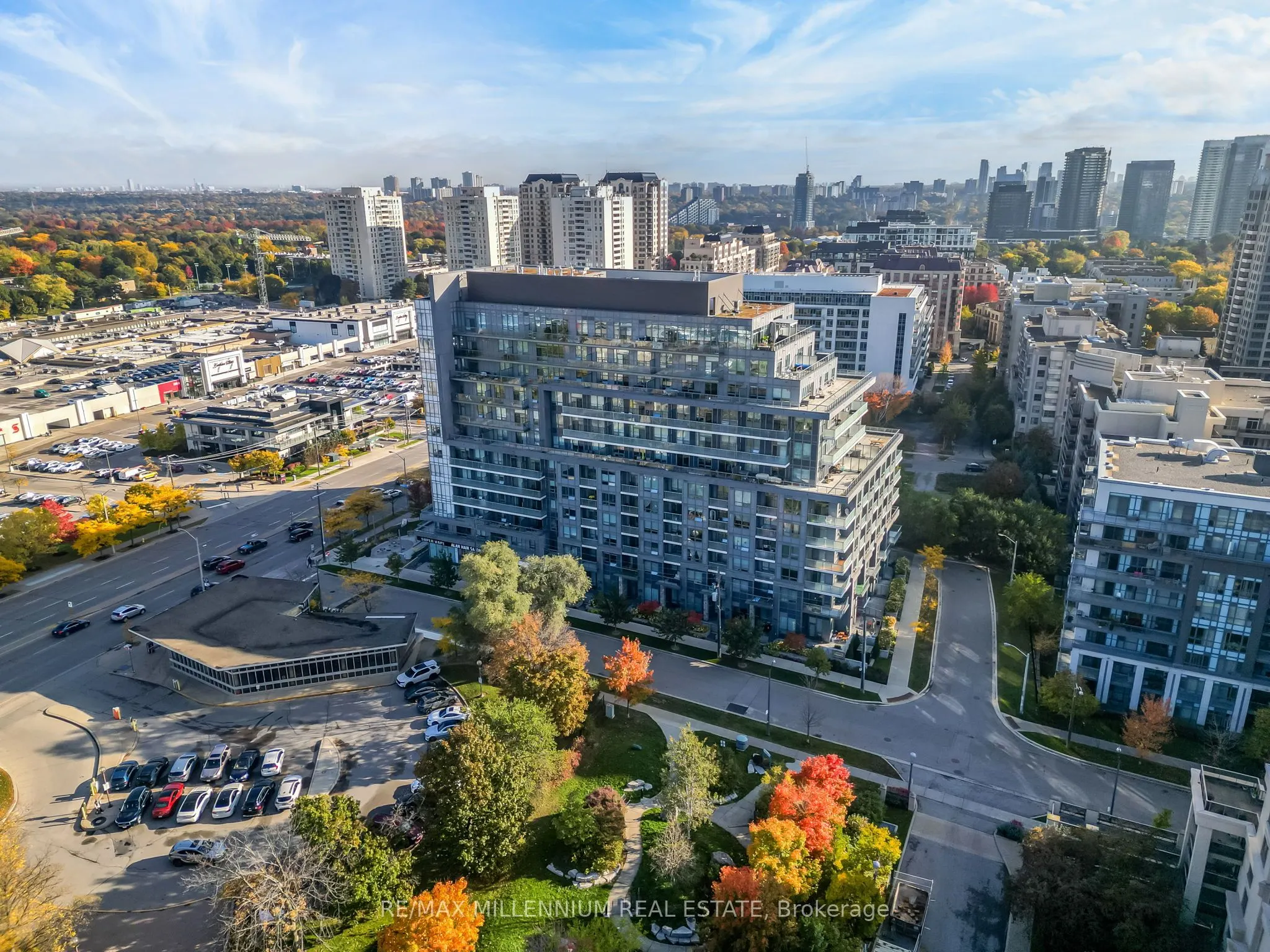 7 Kenaston Gardens, #322