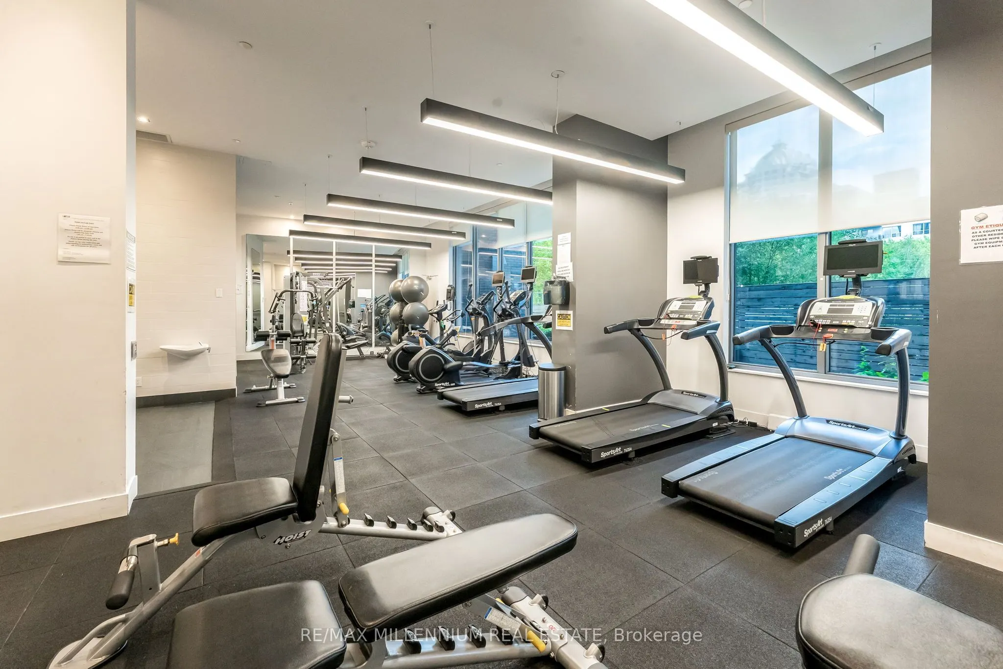 7 Kenaston Gardens, #322