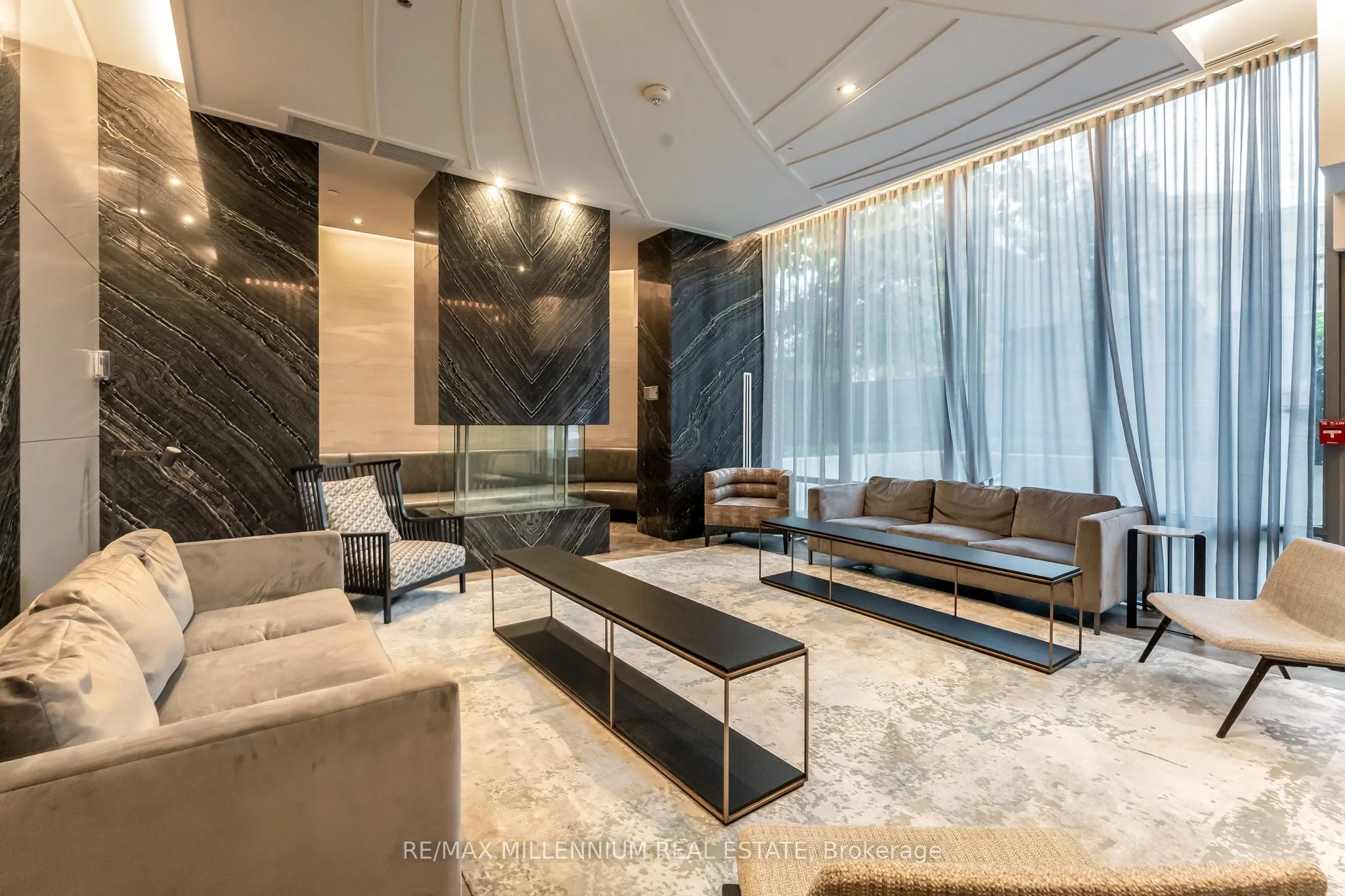 7 Kenaston Gardens, #322