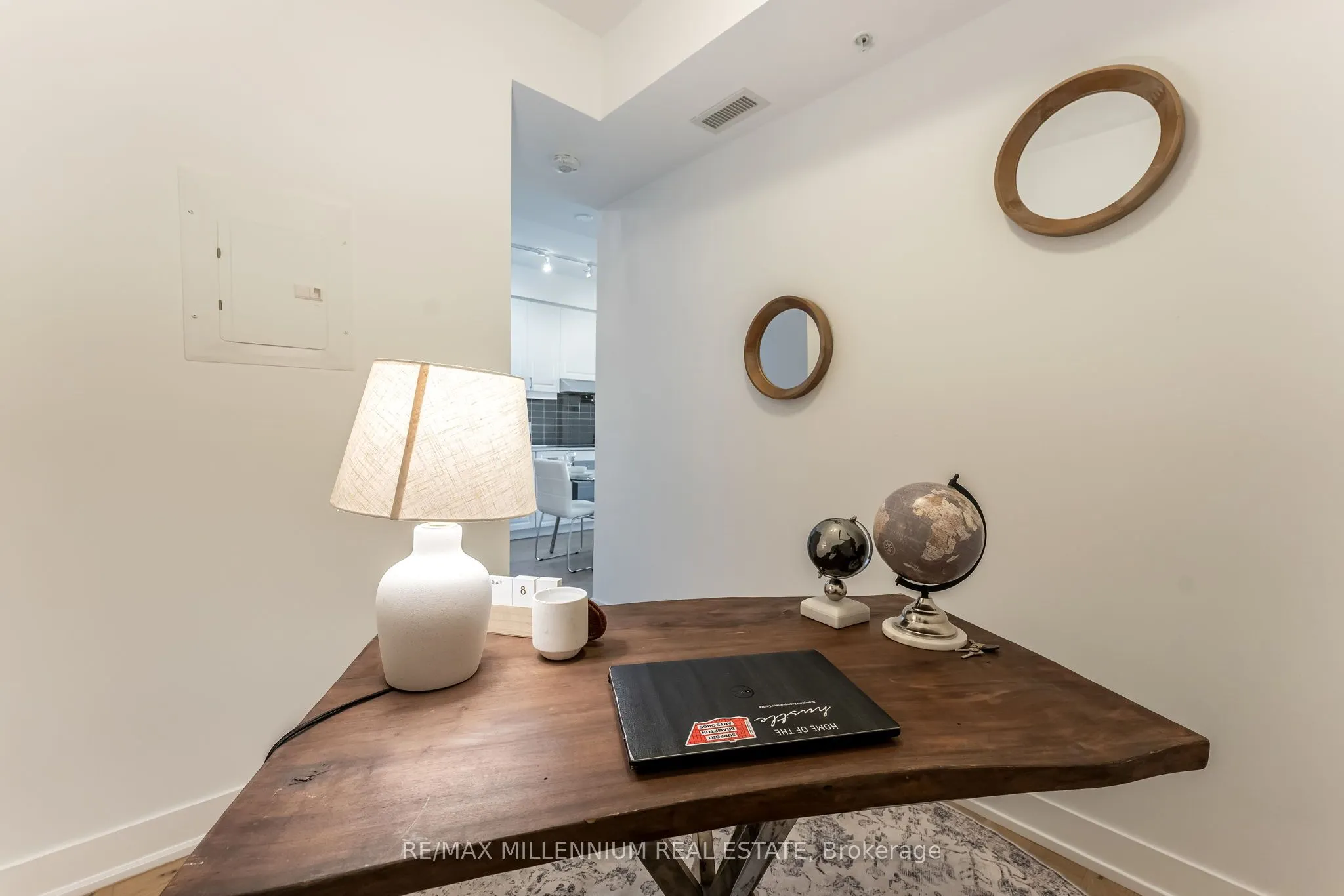 7 Kenaston Gardens, #322