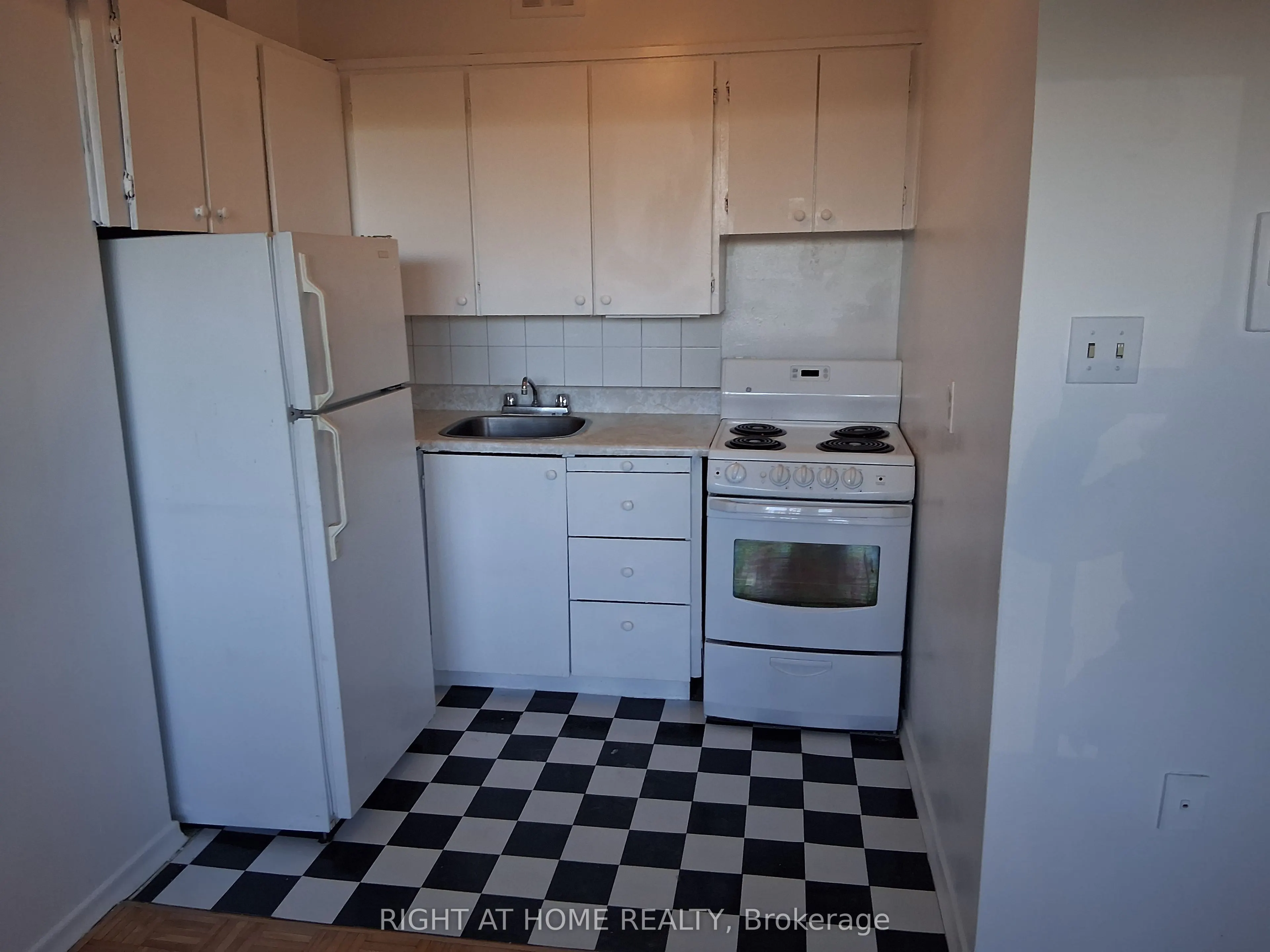 191 St George Street, #602