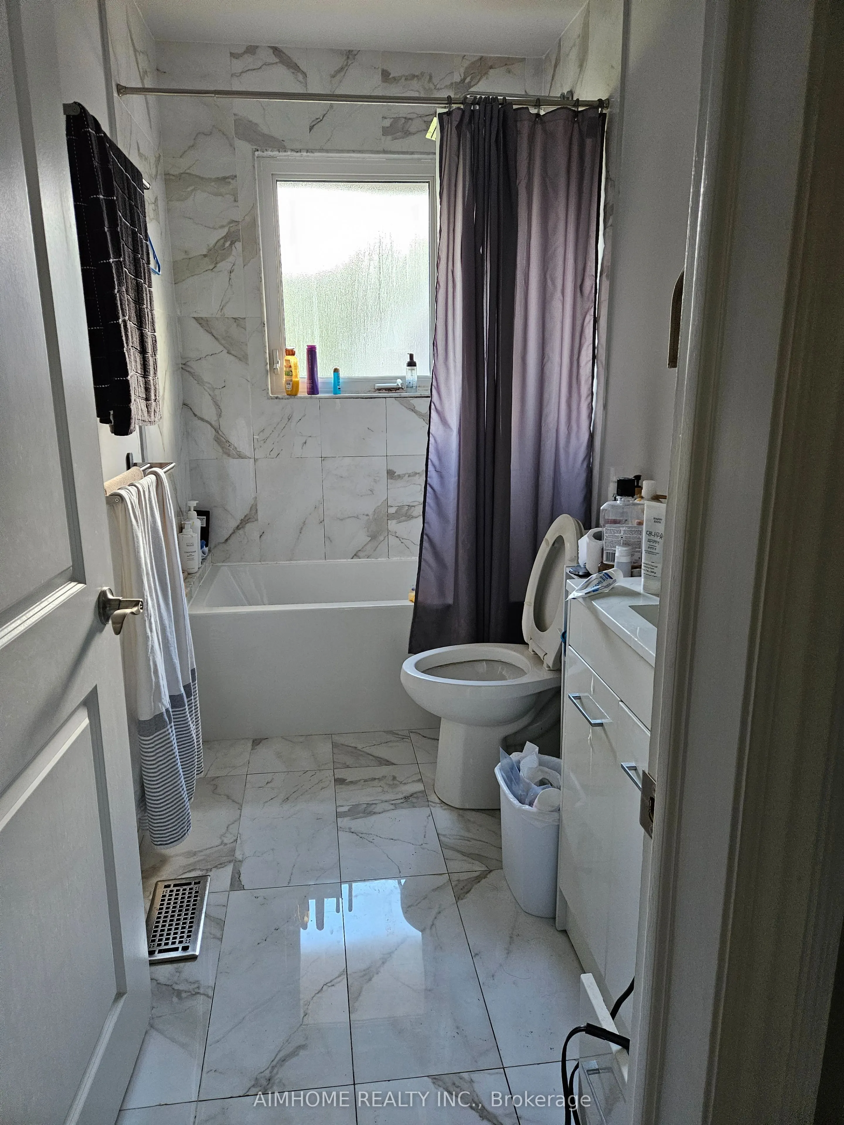 113 Stafford Road, #Main floor 1 room