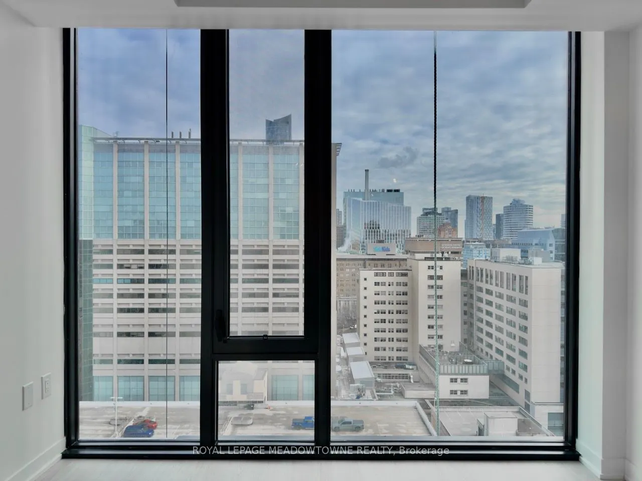 195 McCaul Street, #1707