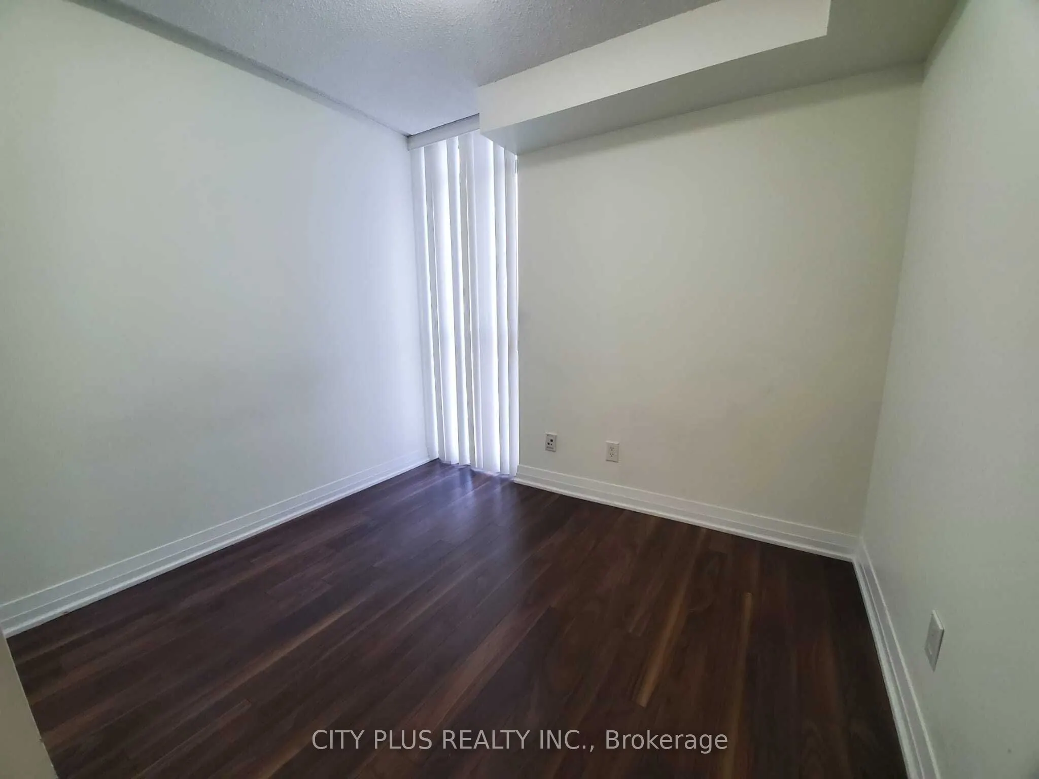 25 Carlton Street, #1810