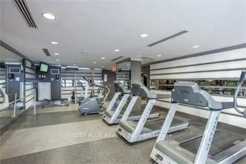 25 Carlton Street, #1810