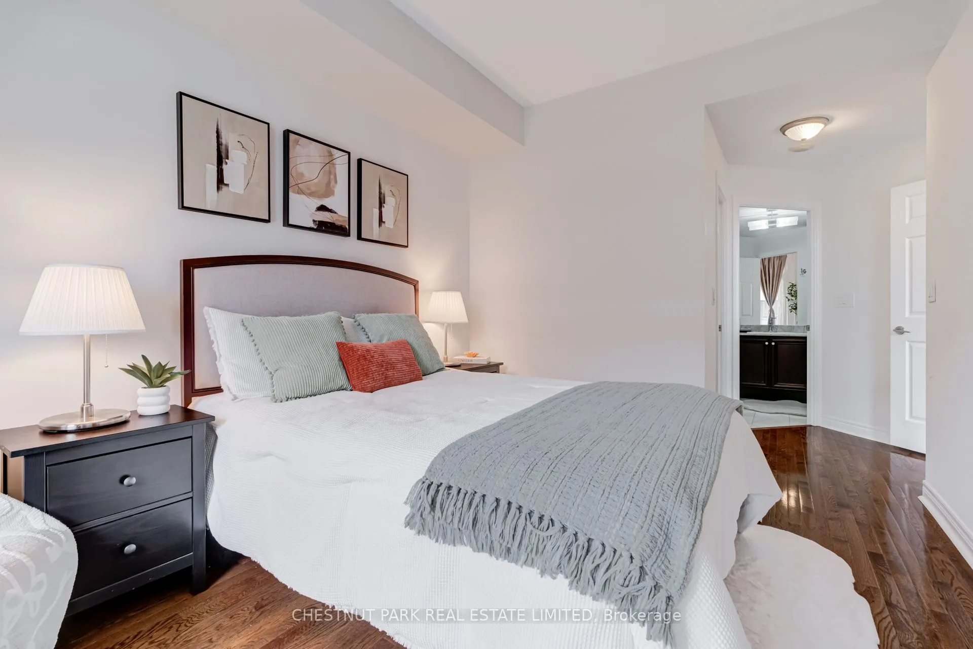 736 Spadina Avenue, #1711