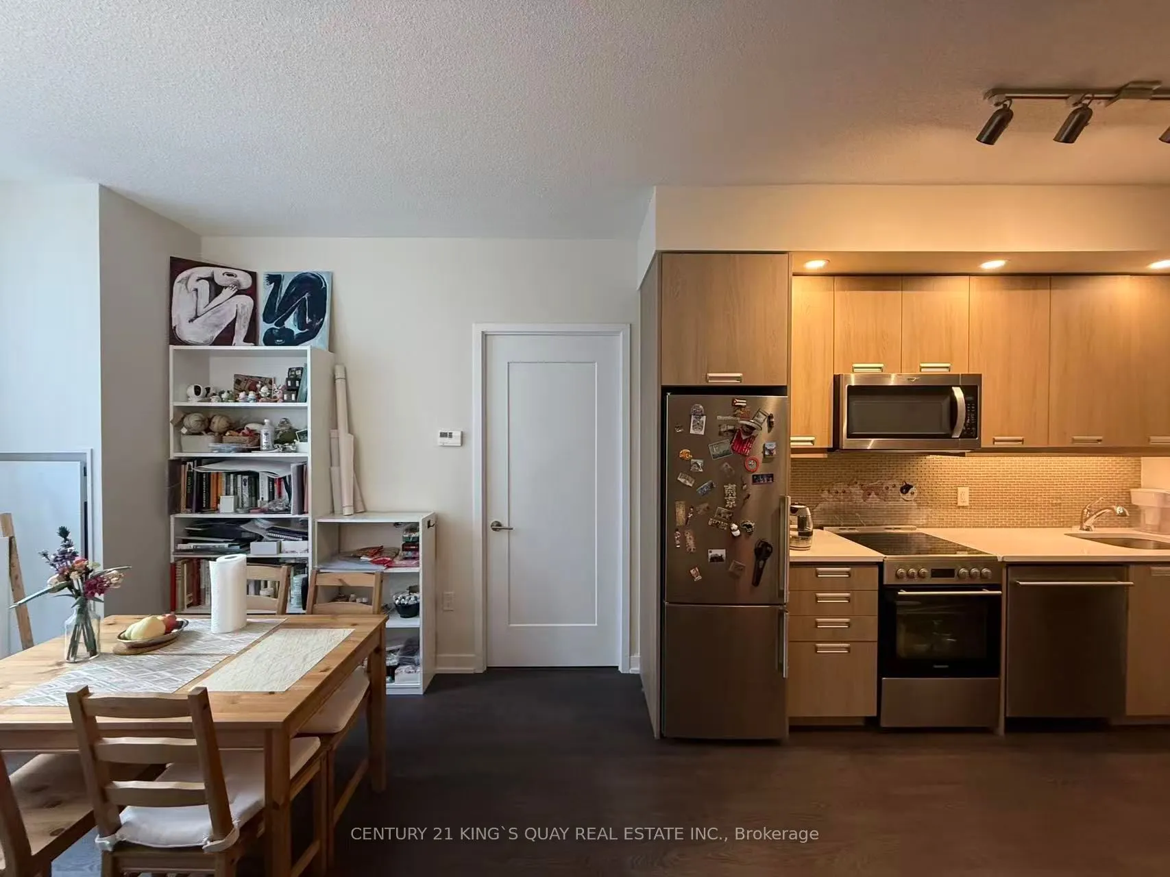 99 JOHN Street, #201