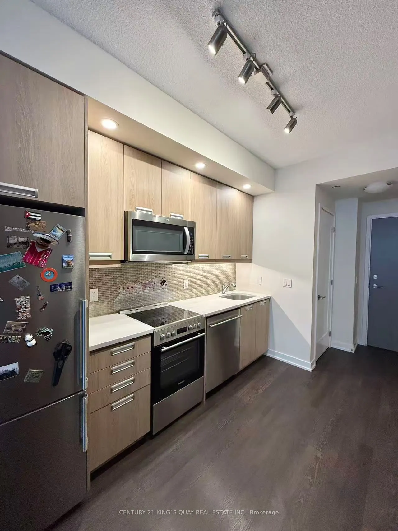 99 JOHN Street, #201