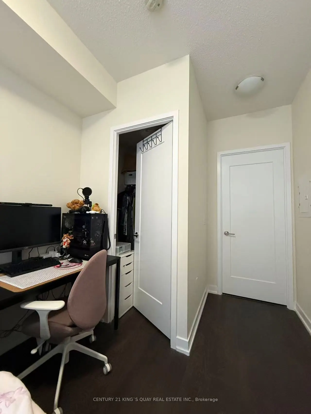 99 JOHN Street, #201