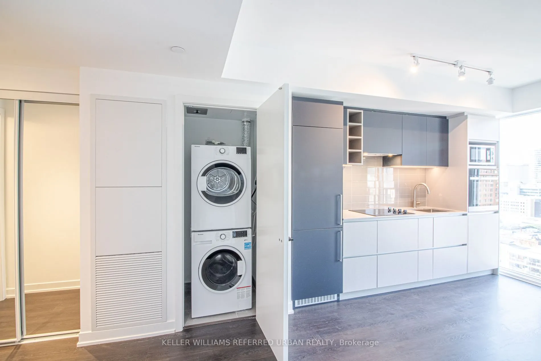 319 Jarvis Street, #2205