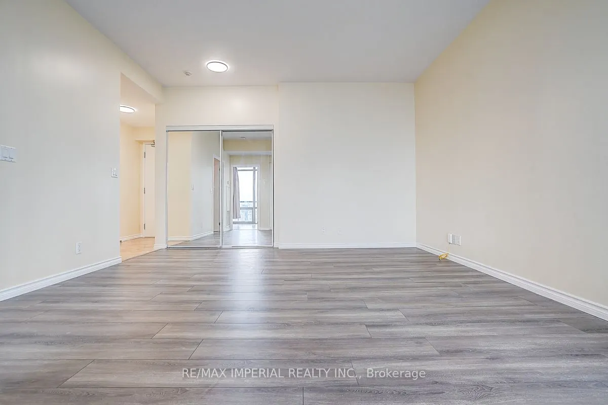 832 Bay Street, #3405