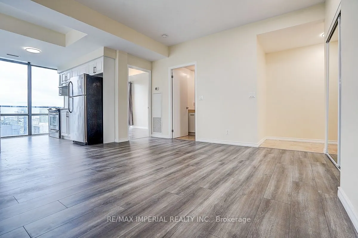 832 Bay Street, #3405