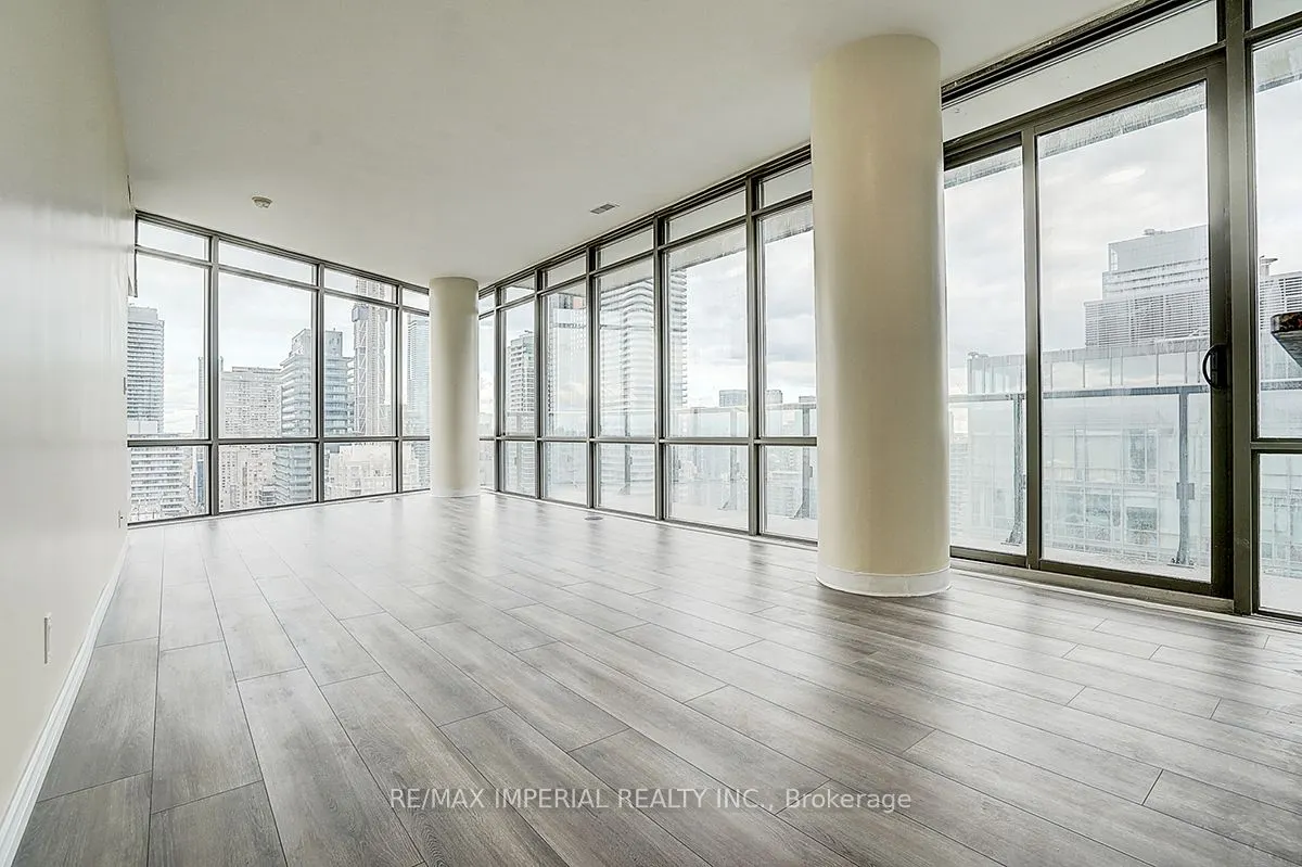 832 Bay Street, #3405