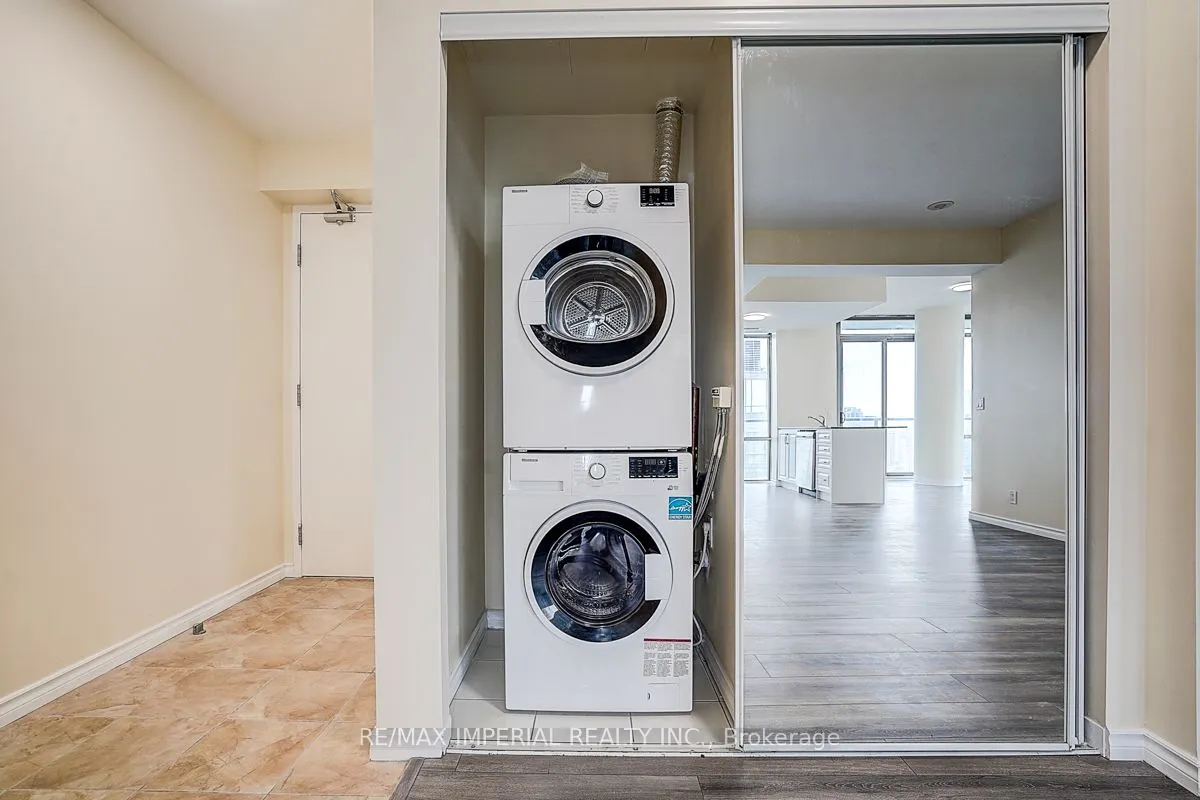 832 Bay Street, #3405