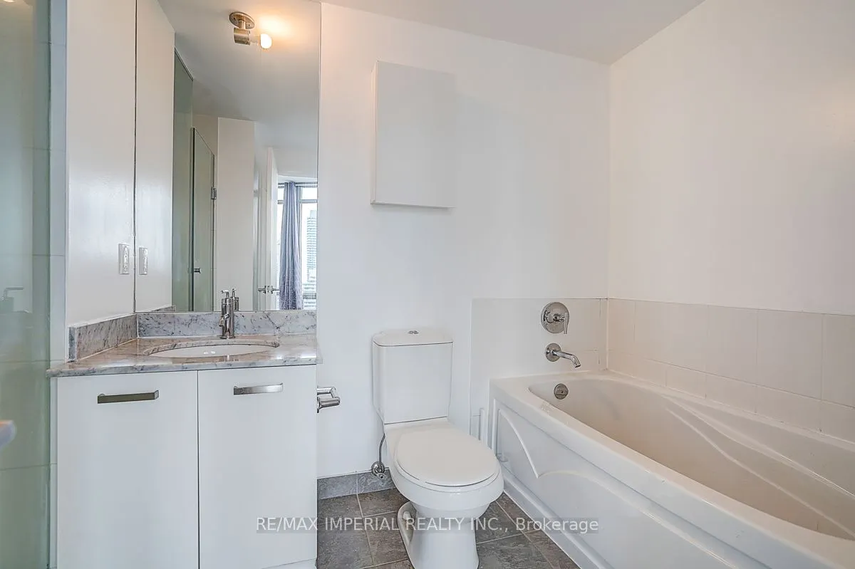 832 Bay Street, #3405