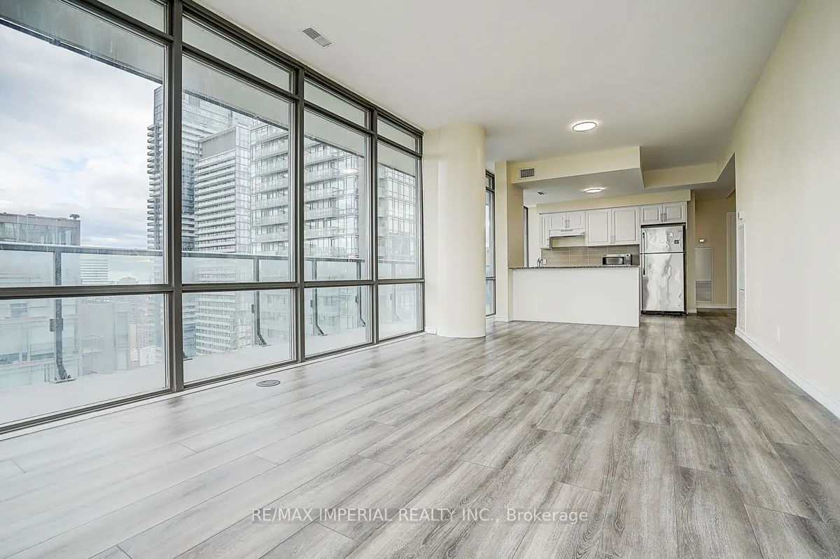 832 Bay Street, #3405