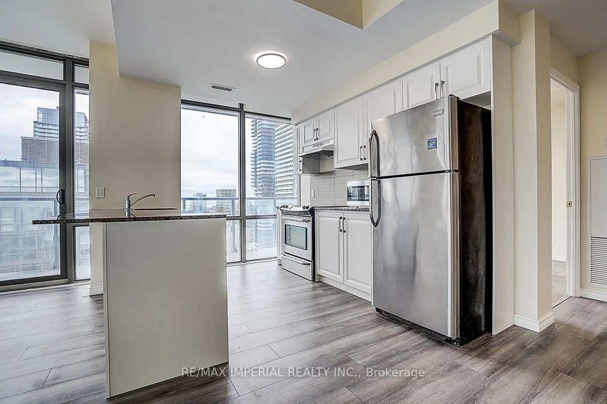 832 Bay Street, #3405