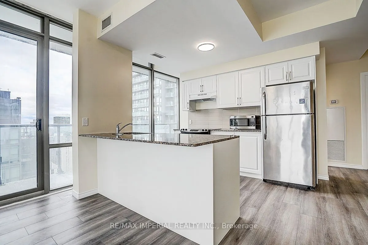 832 Bay Street, #3405