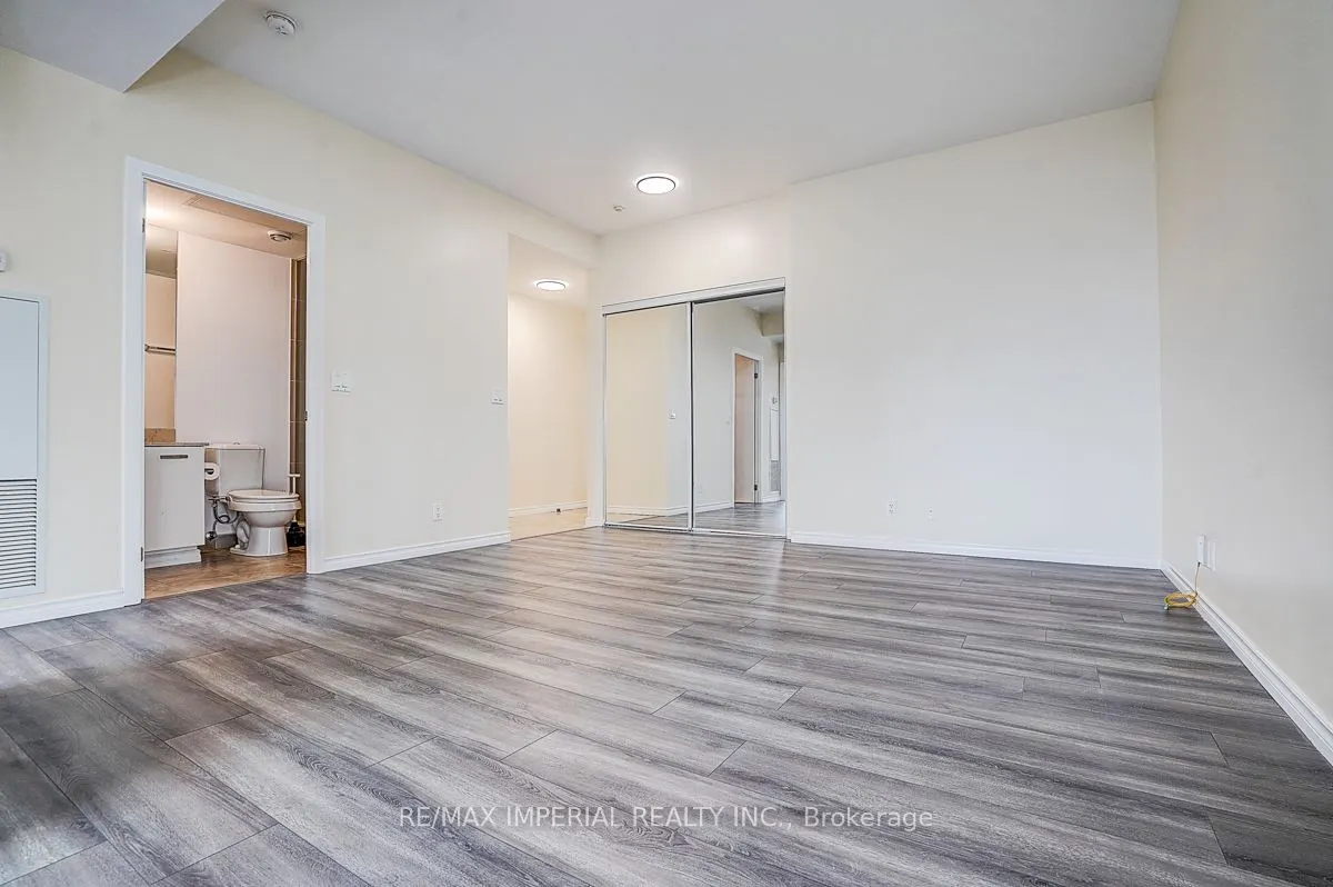 832 Bay Street, #3405