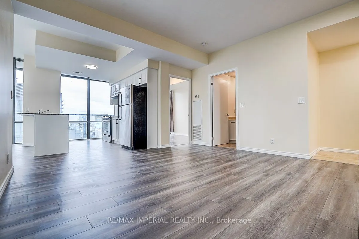 832 Bay Street, #3405