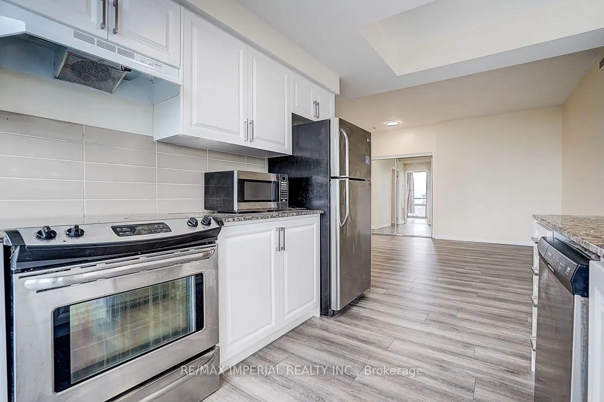 832 Bay Street, #3405