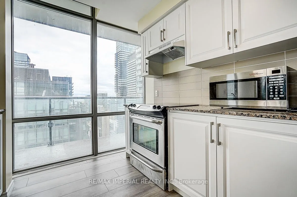 832 Bay Street, #3405