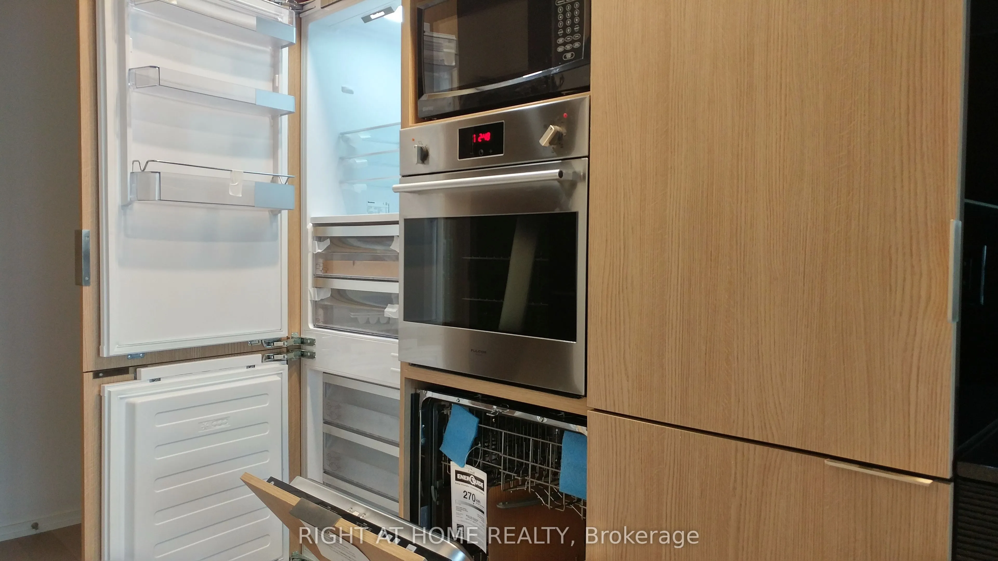 70 Temperance Street, #2305