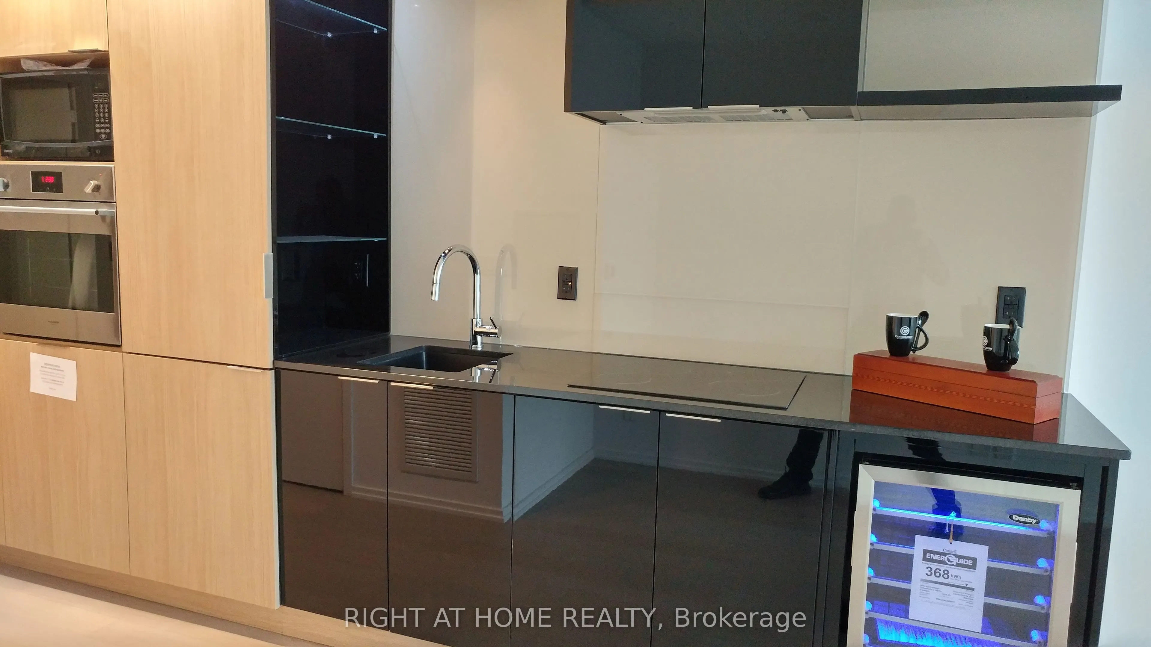 70 Temperance Street, #2305