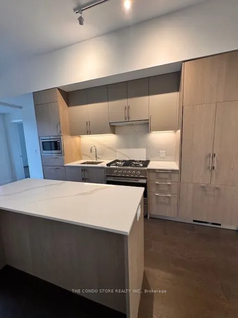 8 Manor Road W, #311