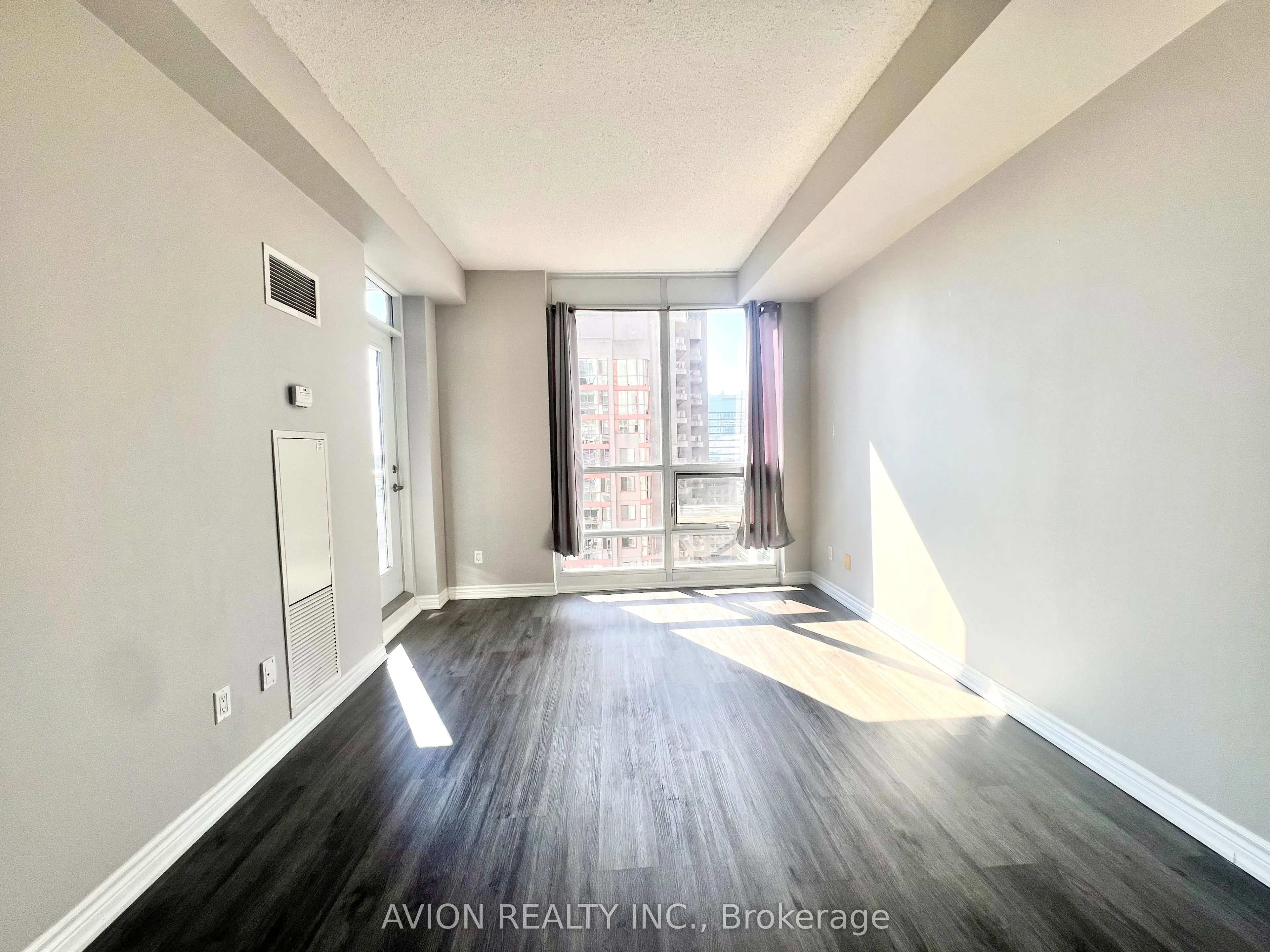 761 Bay Street, #2610