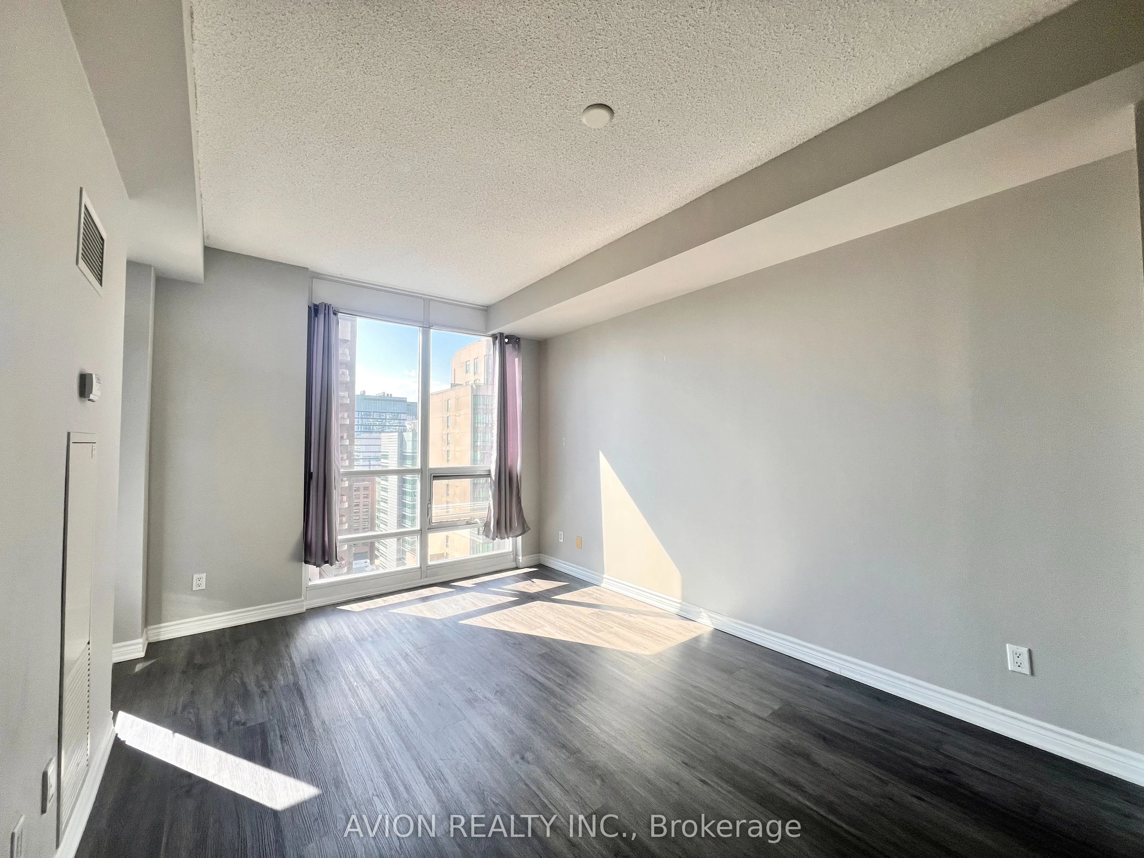 761 Bay Street, #2610