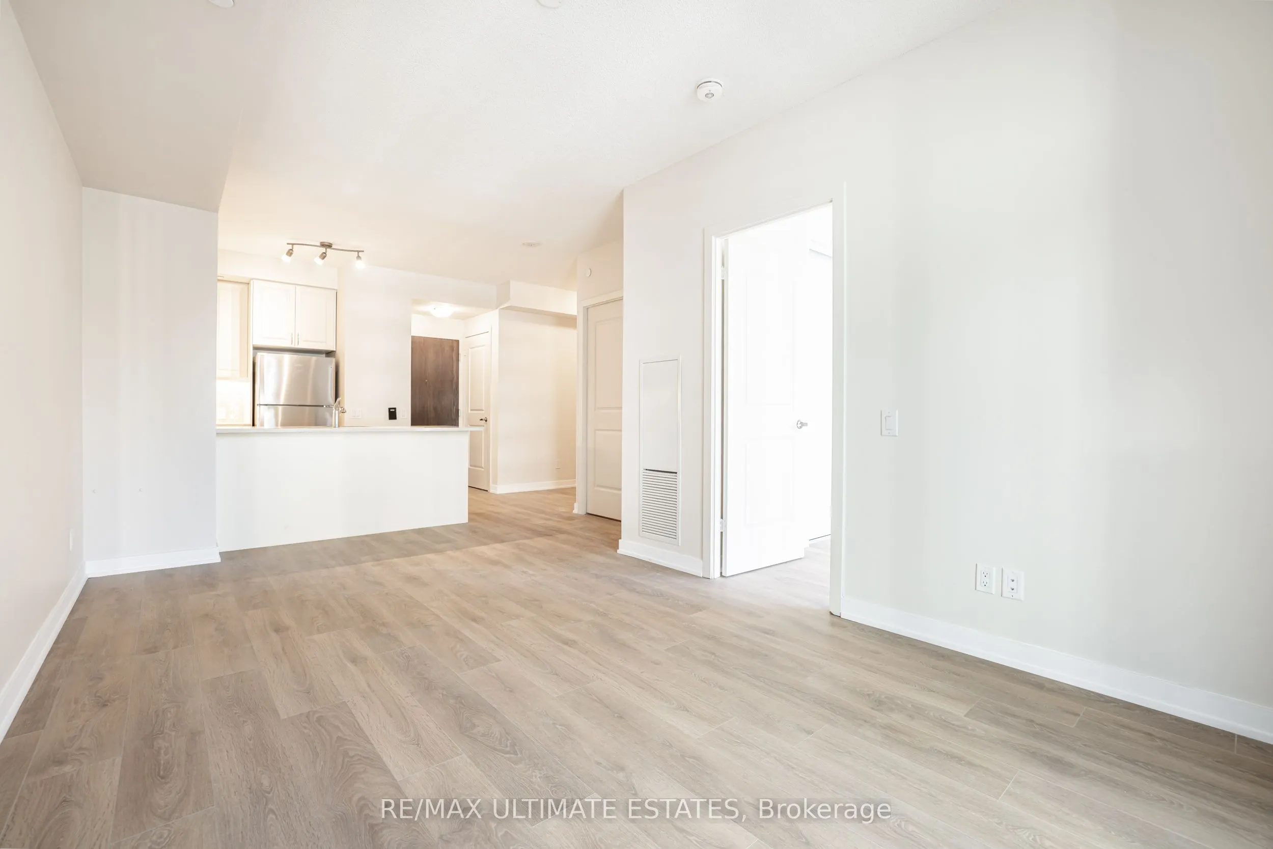 4955 Yonge Street, #9